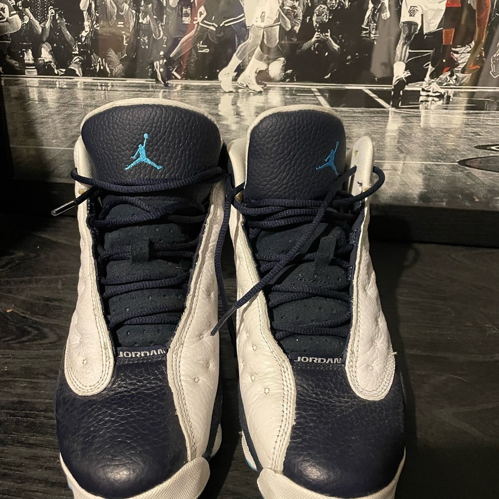Jordan Sneakers in Navy and White